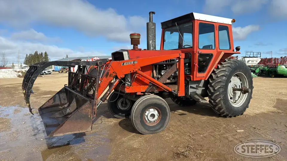 1976 Massey Ferguson 1155 2WD Tractor