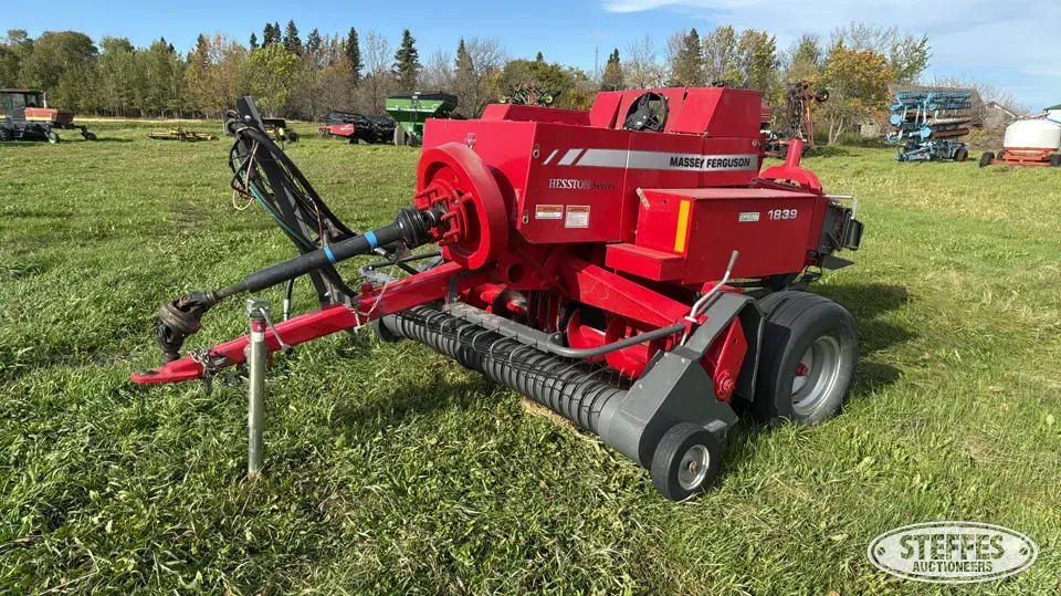 2009 Massey Ferguson 1839 Square Baler