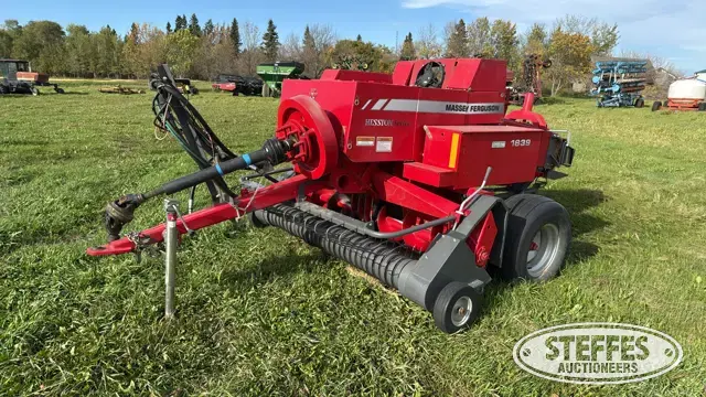 2009 Massey Ferguson 1839