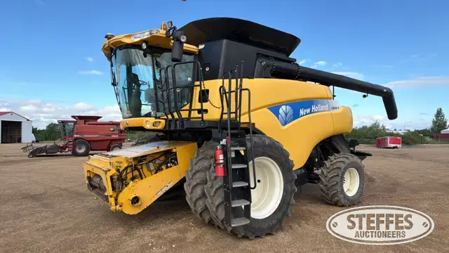 2010 New Holland CR9070