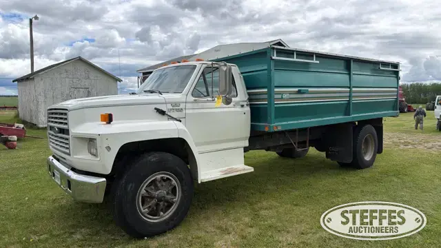 1994 Ford F-700