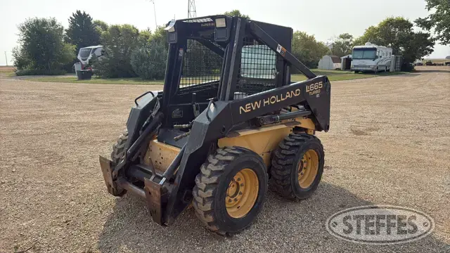 1997 New Holland LX665