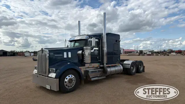 2004 Kenworth W900