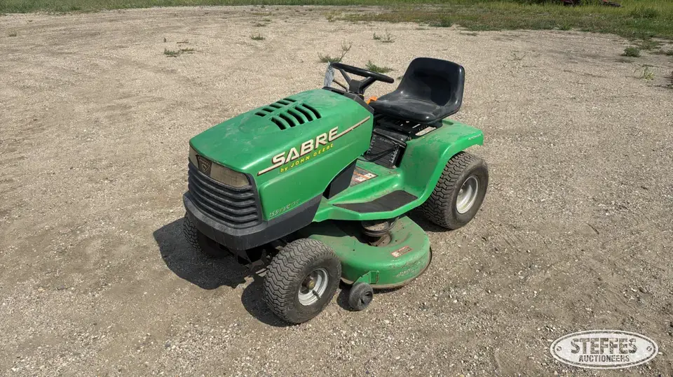 1999 Sabre 15.5/42 Lawn Tractor