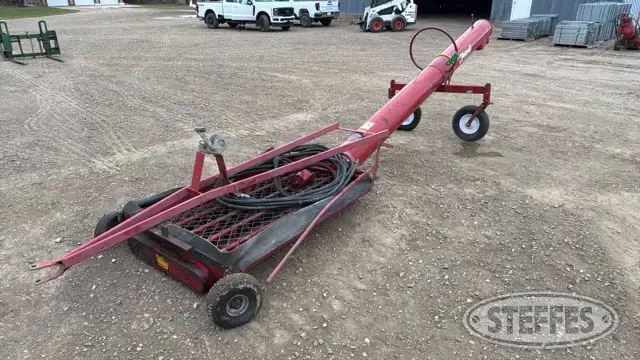 Feterl transfer auger