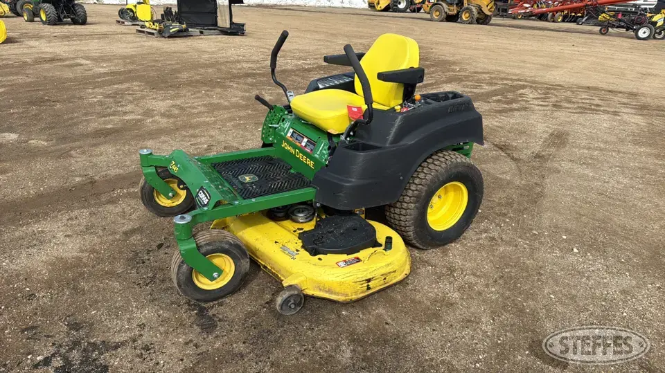 John Deere Z445 Zero Turn Mower