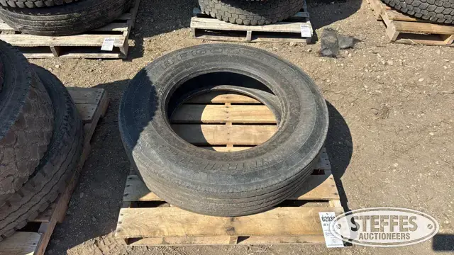 (1) BF Goodrich 11R24.5 tire