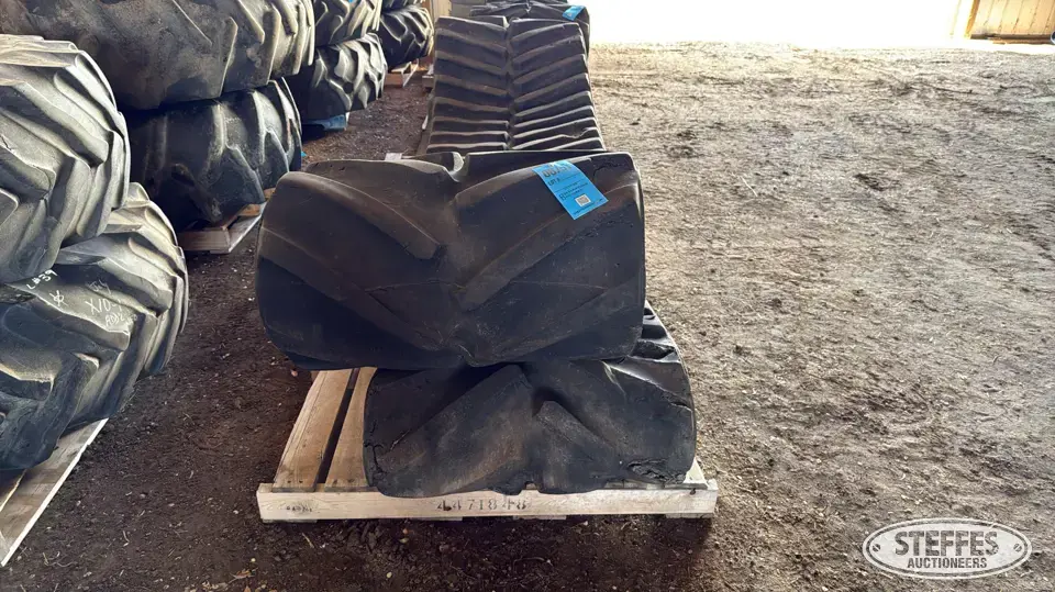 (2) Case IH Quadtrac tracks