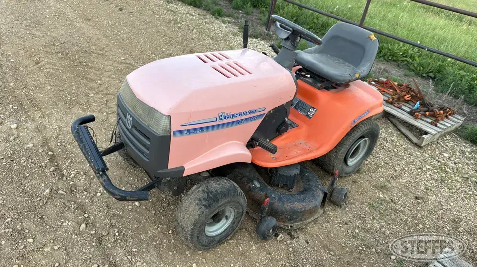 Husqvarna YTH150 Lawn Tractor