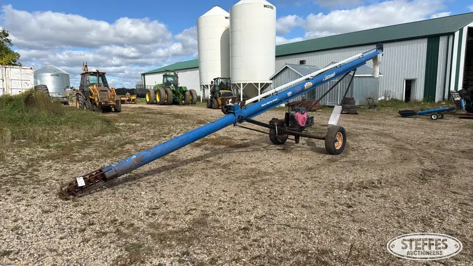 Brandt 835 Straight Auger
