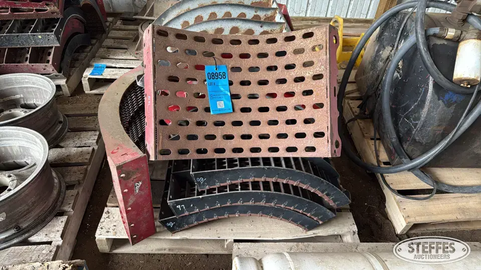 Case IH Flagship Series concaves Farm Support Item