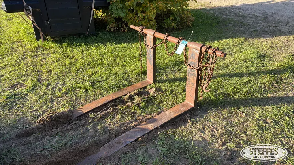 Pallet forks Tractor Loaders and Attachment