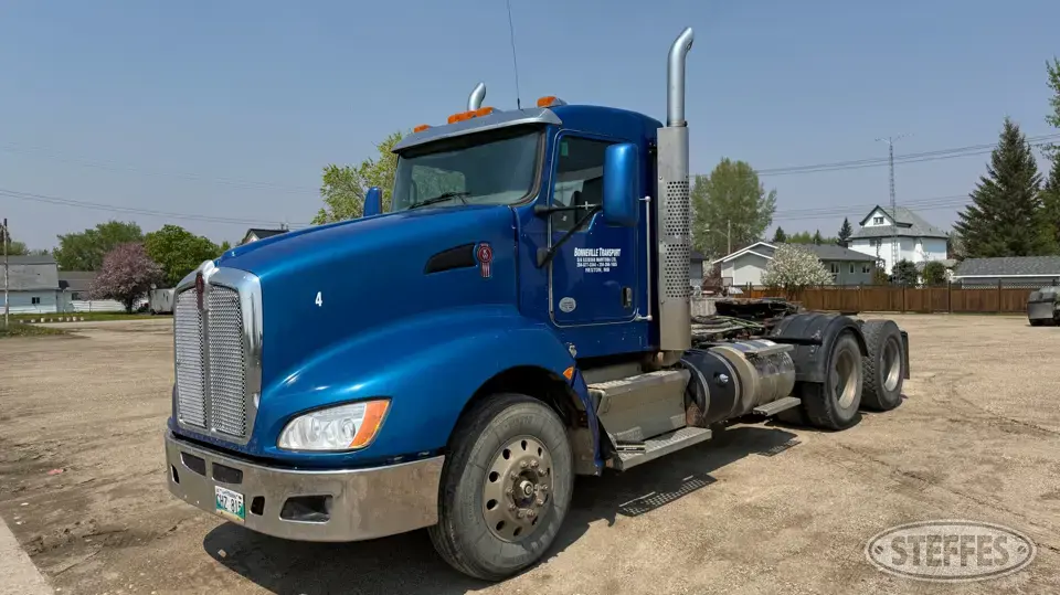 2013 Kenworth T660 Conventional Truck without Sleeper
