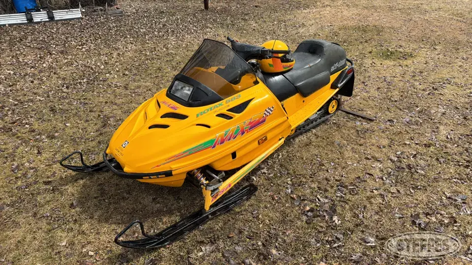 1995 Ski-Doo MX 583 Snowmobile