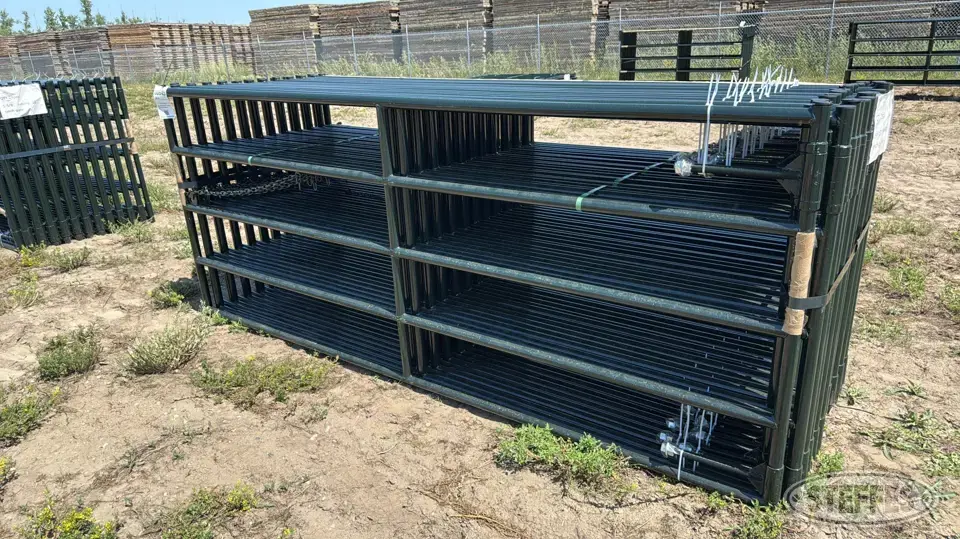 (24) BYT Ranch gates Livestock Handling