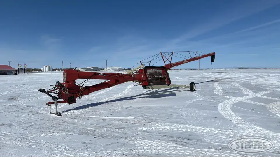 Buhler Farm King 1370 Swing Hopper Auger