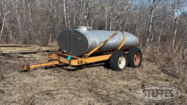 Shop-built tandem axle water trailer
