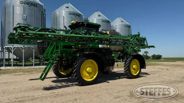 2019 John Deere R4044