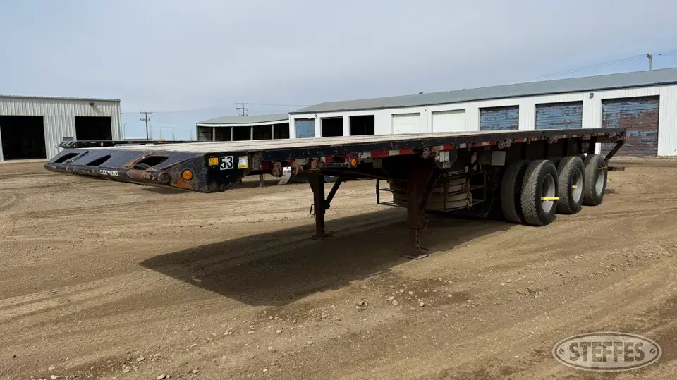 2015 Lode King Semi Flatbed Trailer