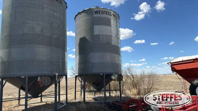 Westeel-Rocco hopper bin