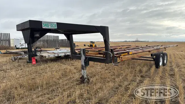 1999 Shop-built tandem axle gooseneck bale trailer