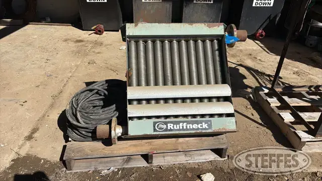 Ruffneck fan-cooled heat-exchanger unit