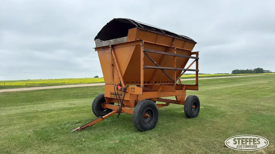 Richardton dump cart