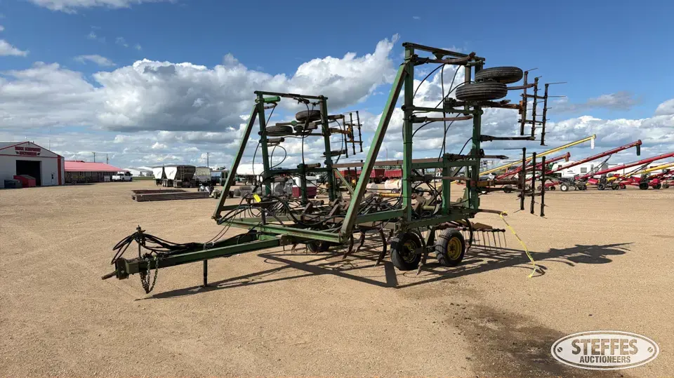 John Deere 1610 NH3 Applicator