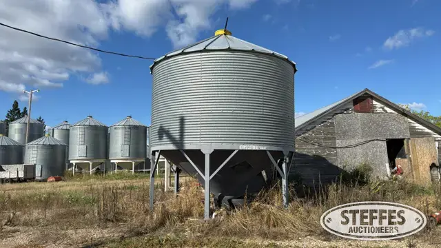 Westeel-Rosco hopper bin