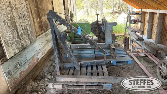 Engine hoist