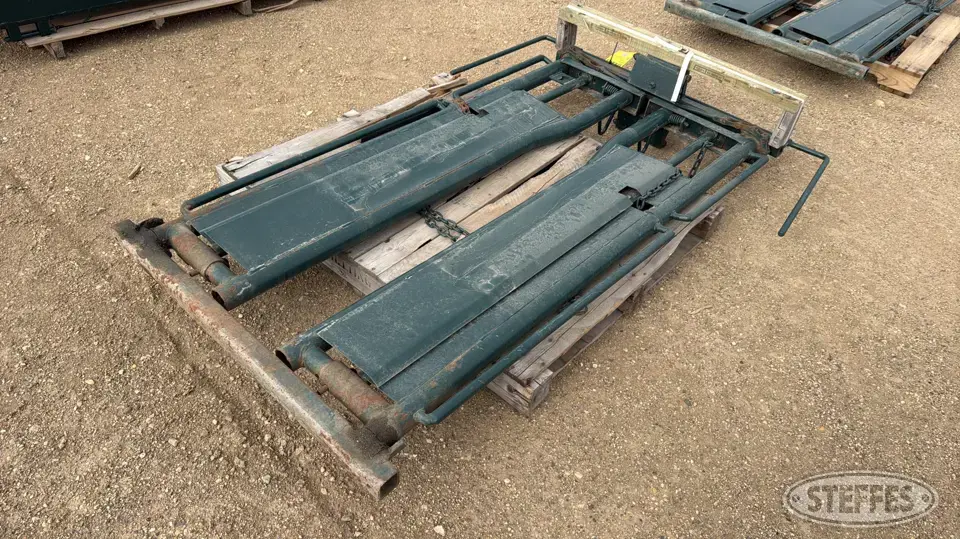 Hi-Hog automatic headgate Livestock Handling