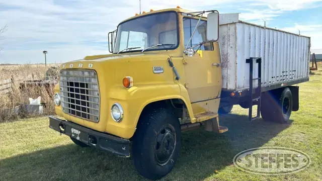 1975 Ford 600