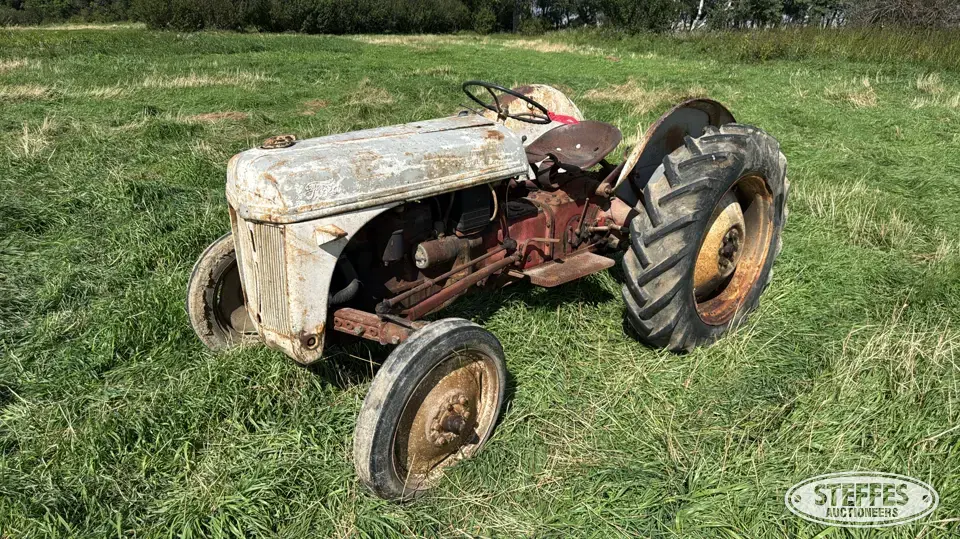 Ford 8N Collectible Tractor