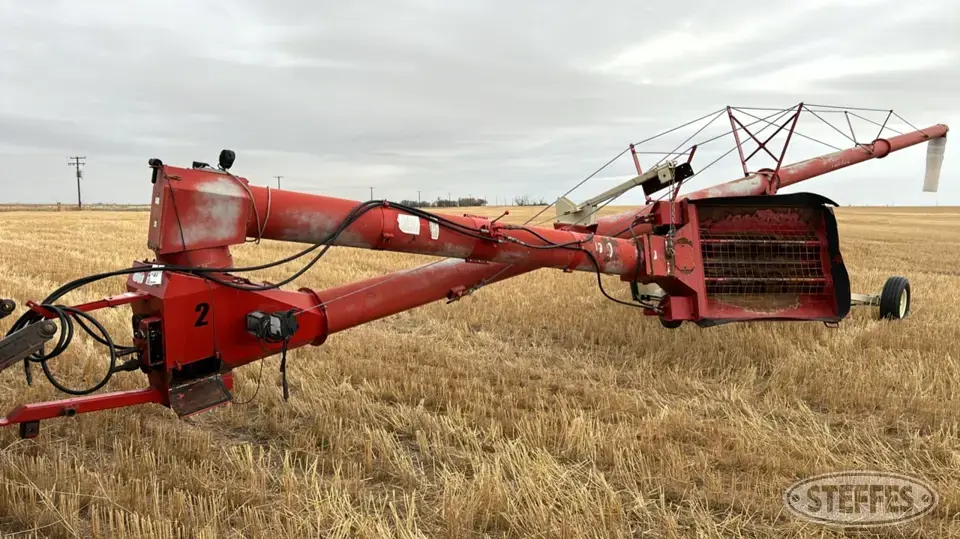 Buhler Farm King 1370 Augers Swing
