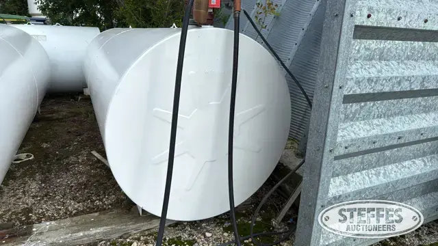Westeel 1,000 gal. fuel tank