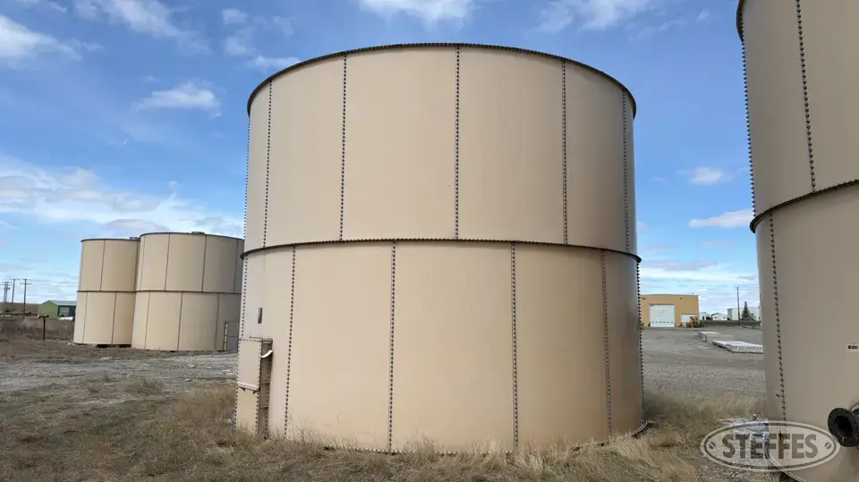 2013 CST 1,000 bbl. upright tank Oil and Gas Tank