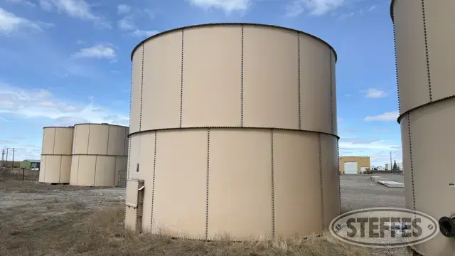 2013 CST 1,000 bbl. upright tank