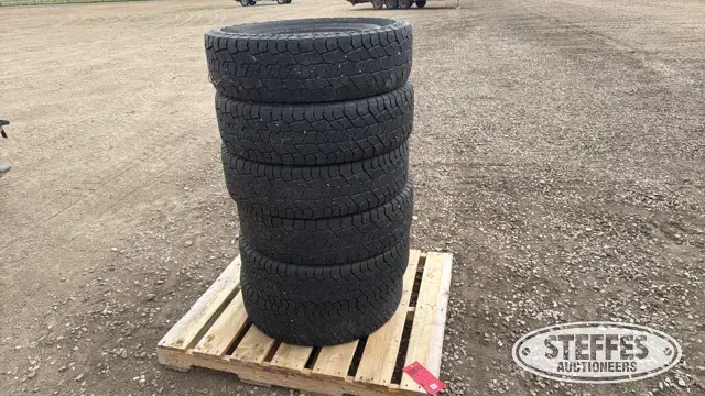(6) Hankook LT235/80R17 tires