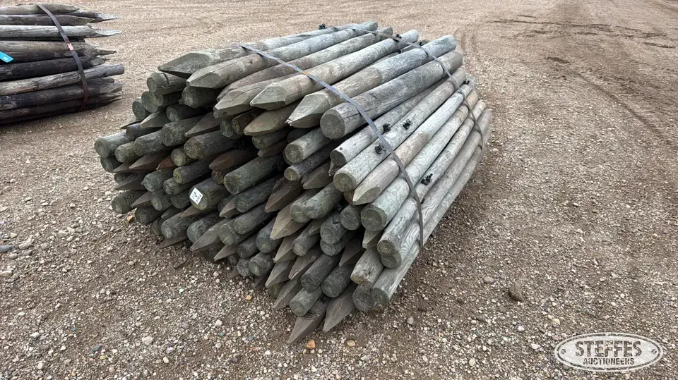 (118) Wood posts Farm Support Item