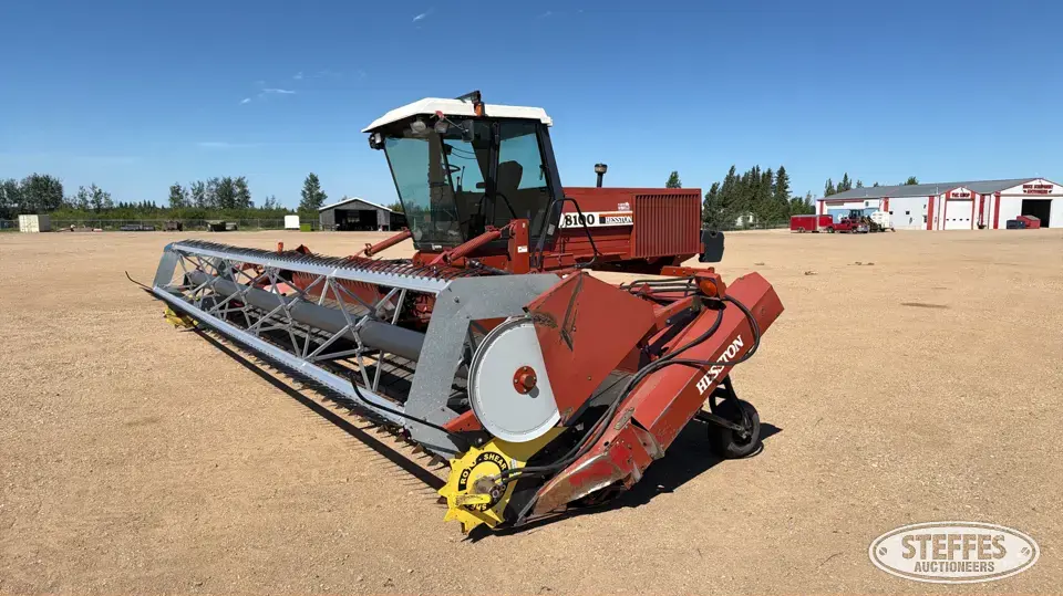 Hesston 8100 Self-Propelled Swather