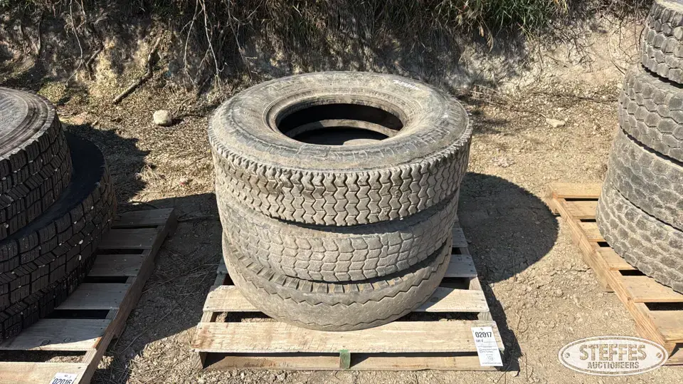 (3) 10.00-20 tires Truck Tire