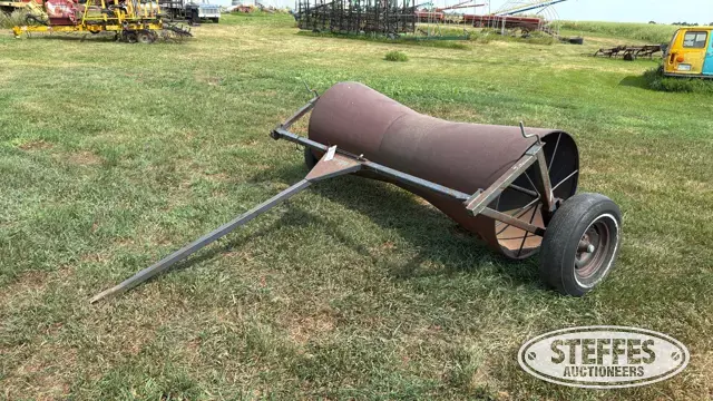 Farm King swath roller