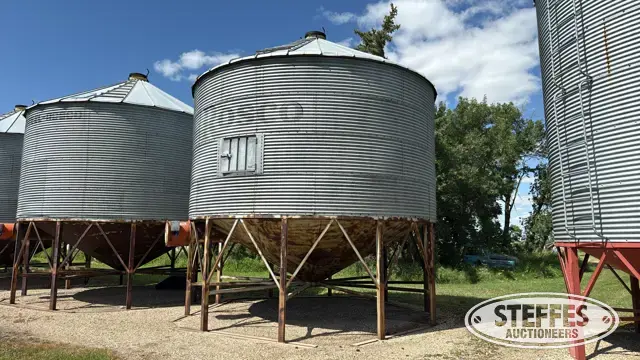 Rosco hopper bin