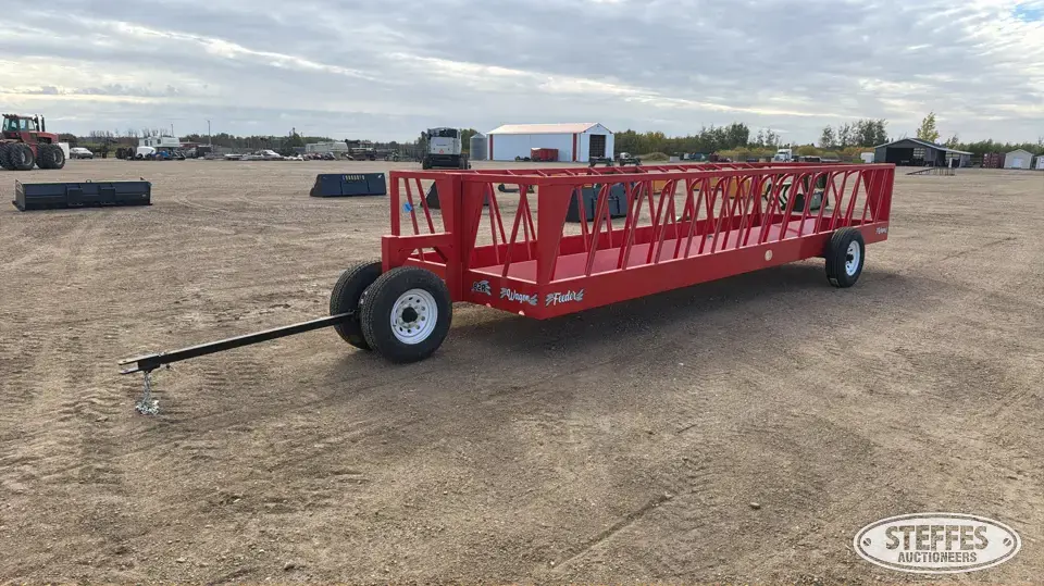 2026 Industrias America 82R Feeders and Bunk