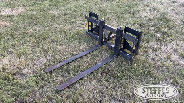 Artillian pallet forks