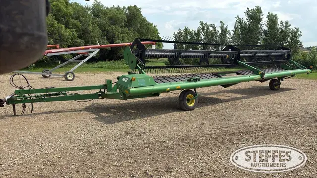 John Deere 590