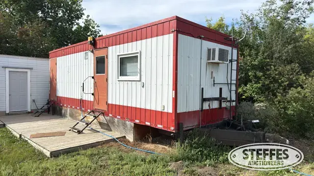 Kitchen & washroom trailer