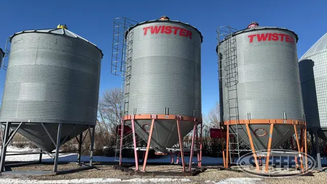 Twister hopper bin