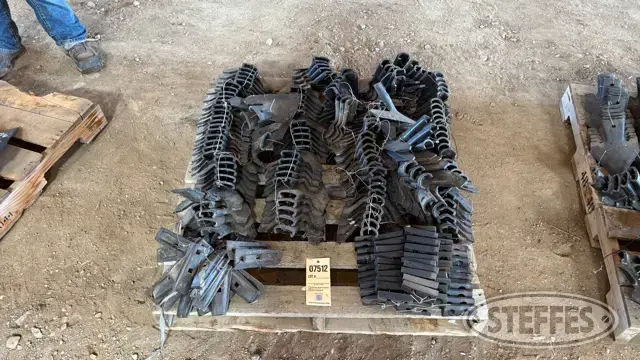 Bourgault cultivator sweeps