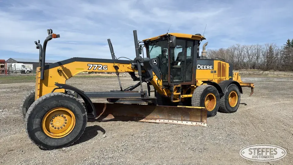 2014 Deere 772G Motor Grader